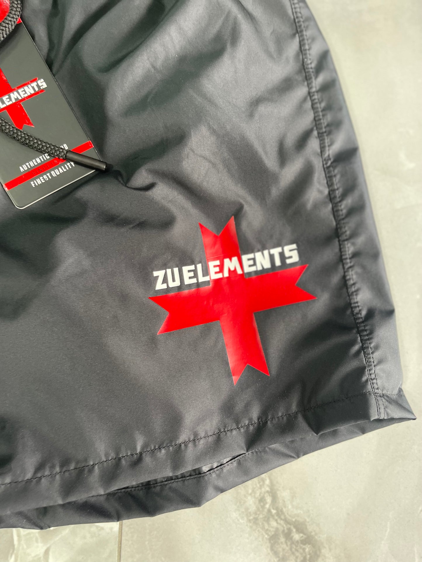 Costume Zu-Elements